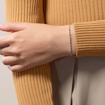 Aerial Dewdrop Diamond Bracelet