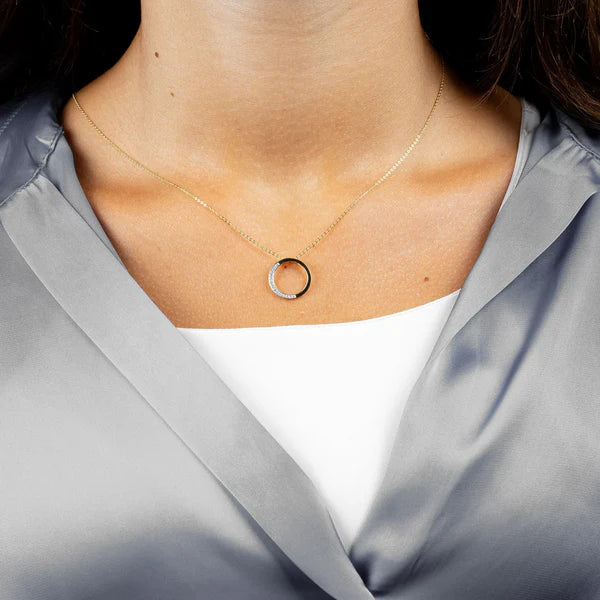 10k White Gold Open Circle Diamond Necklace