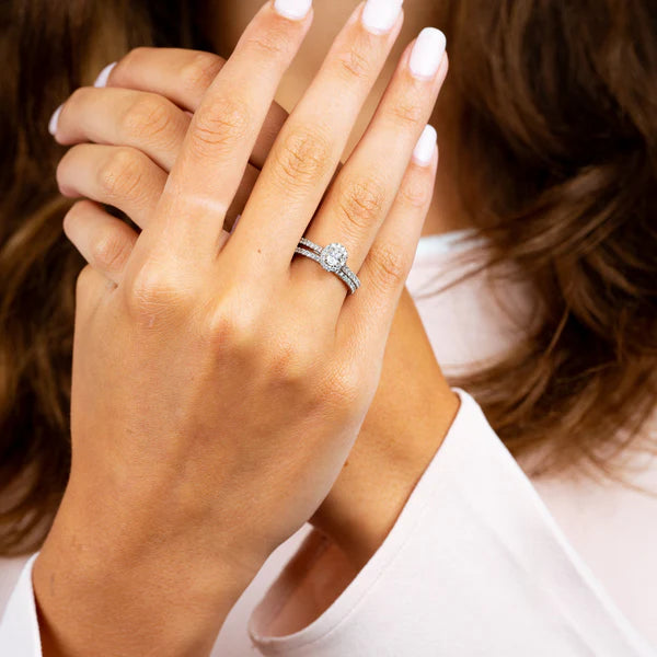 14k White Gold Oval Halo Engagement Ring