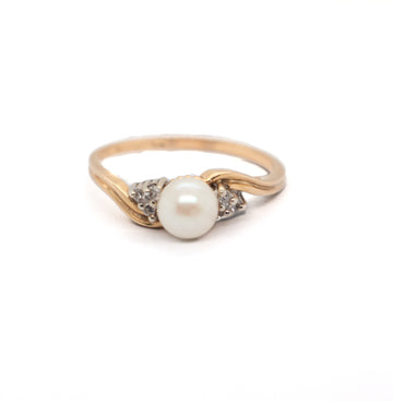 14k Yellow Gold Diamond & Pearl Fashion Ring