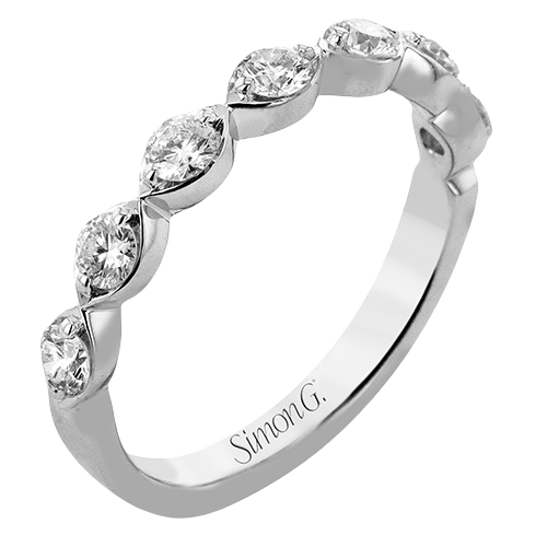 18k White Gold Scalloped Wedding Band