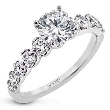 18k White Gold Oval Halo Engagement Ring