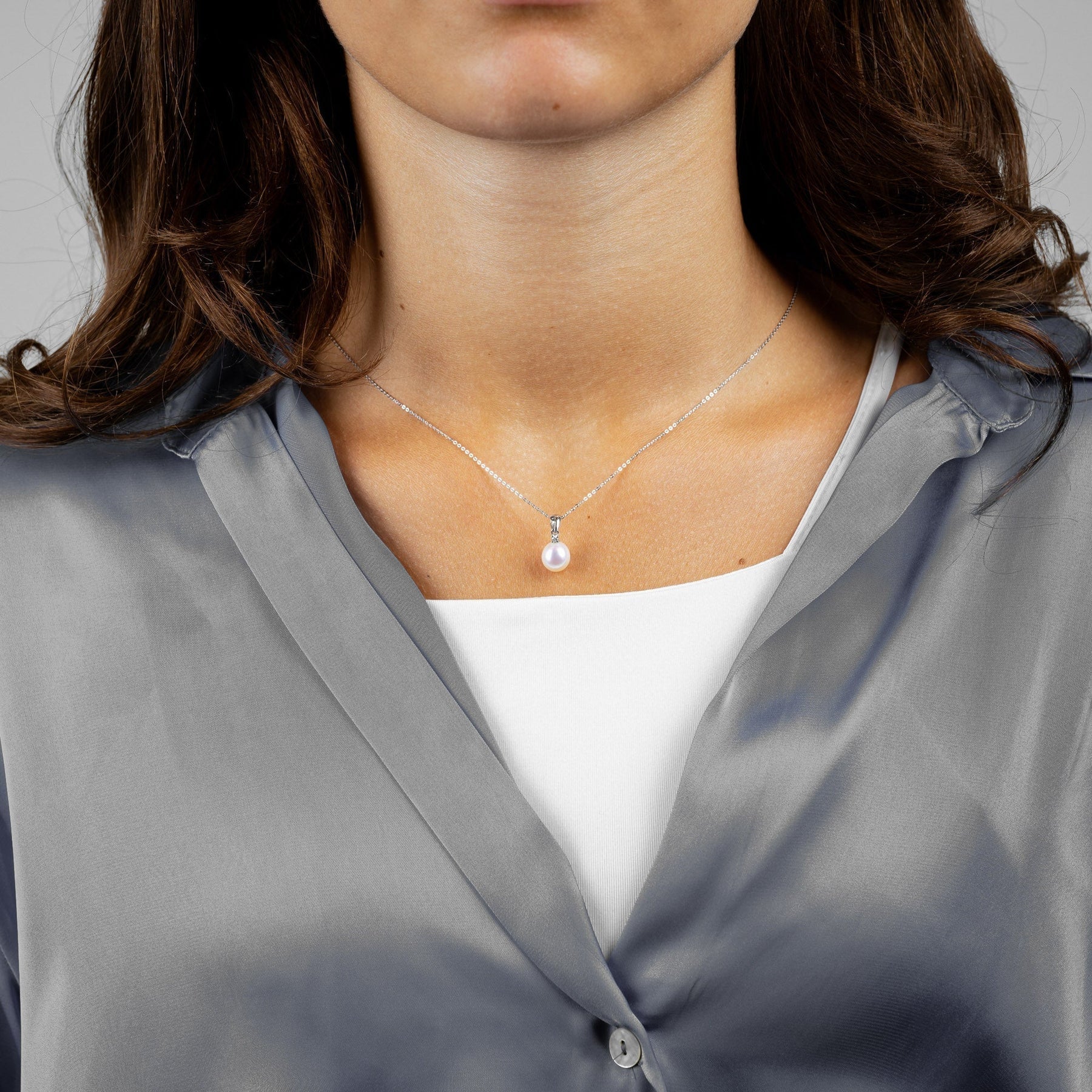 10k Gold White Pearl Diamond Necklace