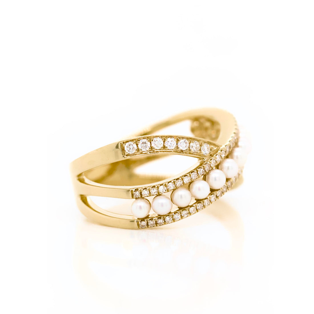 14k Yellow Gold Diamond and Pearl Fashion Ring