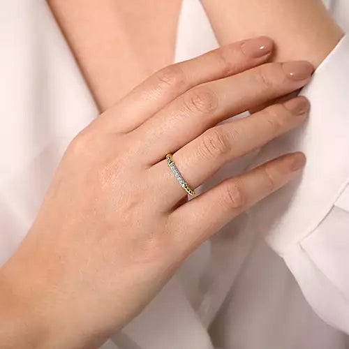 14k Yellow Gold Diamond Bujukan Fashion Ring
