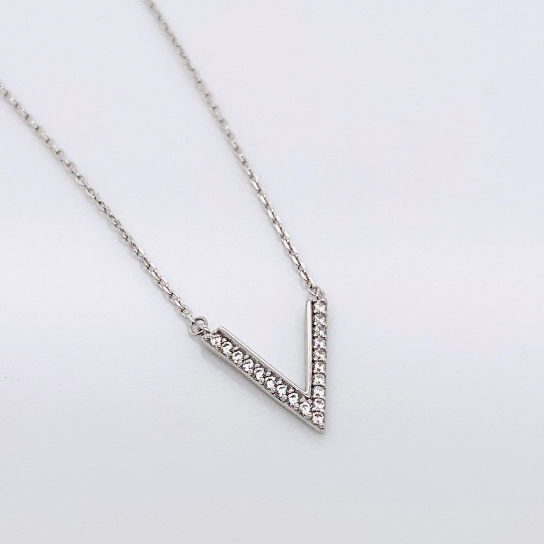 SILVER V WITH CZ NECKLACE - Appelt&
